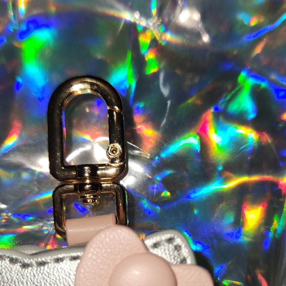Hello Kitty Silver Coin Purse Keychain - Picture 2 of 6